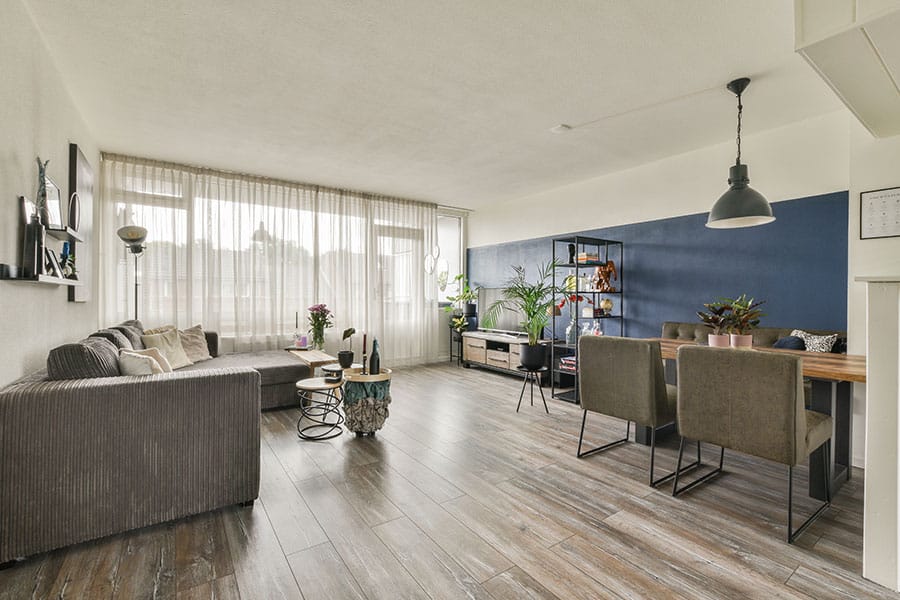 Laminate flooring installed by The Floor 4U in Frankfort, IL. Affordable and durable wood-look flooring ideal for family homes and rental properties.